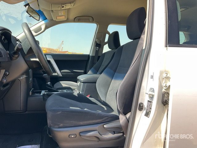 SUV 2018 Toyota Prado TX 150L 4x4 SUV: photos 6 SUV 2018 Toyota Prado TX 150L 4x4 SUV: photos 6