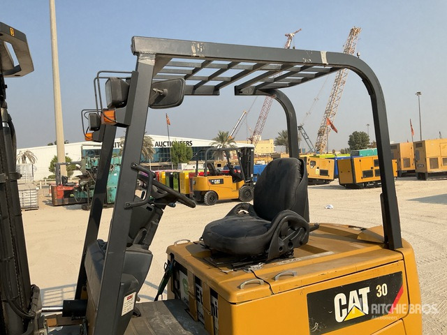2019 Cat EP30CA1 3 ton Electric Forklift - Chariot élévateur électrique: photos 5 2019 Cat EP30CA1 3 ton Electric Forklift - Chariot élévateur électrique: photos 5