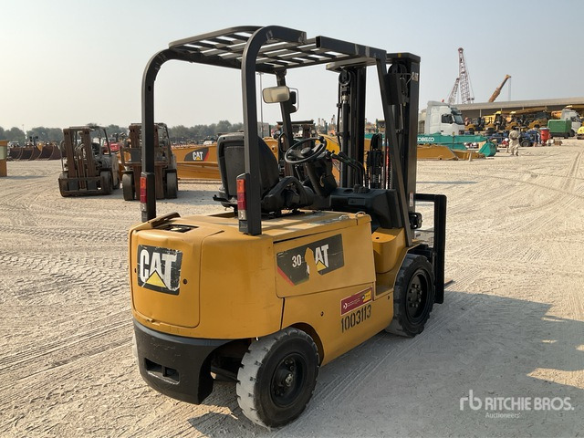 2019 Cat EP30CA1 3 ton Electric Forklift - Chariot élévateur électrique: photos 3 2019 Cat EP30CA1 3 ton Electric Forklift - Chariot élévateur électrique: photos 3