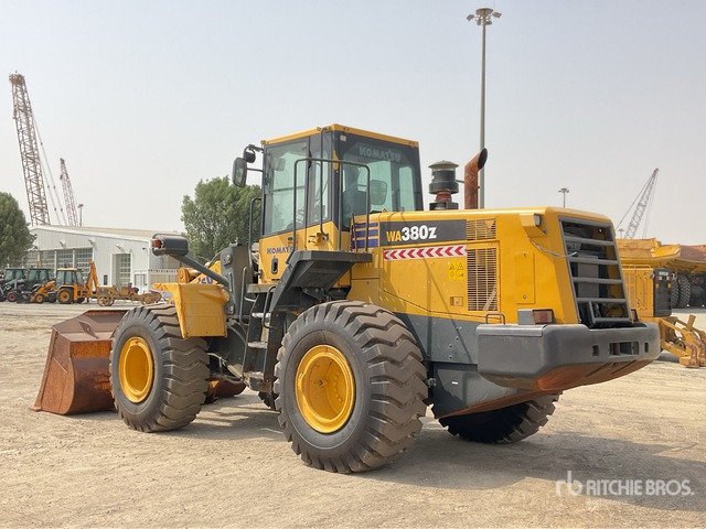 2019 Komatsu WA380Z-6 - Chargeuse sur pneus: photos 3 2019 Komatsu WA380Z-6 - Chargeuse sur pneus: photos 3