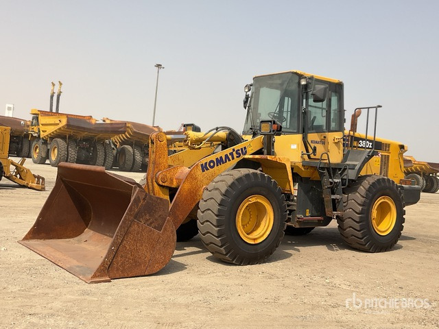 2019 Komatsu WA380Z-6 - Chargeuse sur pneus: photos 2 2019 Komatsu WA380Z-6 - Chargeuse sur pneus: photos 2