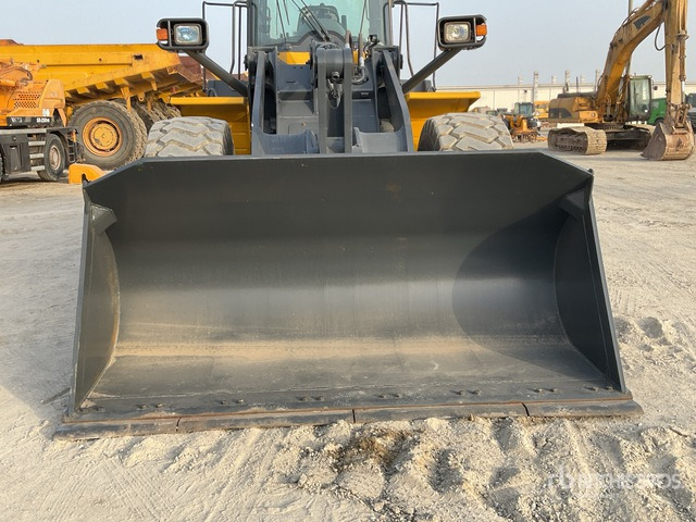 2019 Komatsu WA380Z-6 - Chargeuse sur pneus: photos 5 2019 Komatsu WA380Z-6 - Chargeuse sur pneus: photos 5