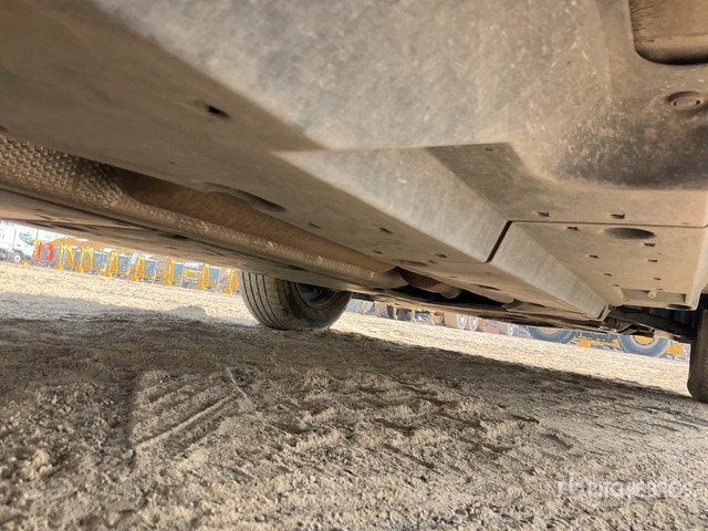 SUV 2019 Toyota RAV4 4WD SUV: photos 6 SUV 2019 Toyota RAV4 4WD SUV: photos 6