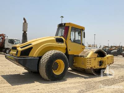 BOMAG BW226DI-4 - Compacteur à pieds de mouton/ Monocylindre: photos 3 BOMAG BW226DI-4 - Compacteur à pieds de mouton/ Monocylindre: photos 3