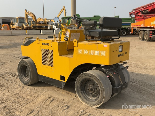 Bomag BW3R - Compacteur à pneus: photos 4 Bomag BW3R - Compacteur à pneus: photos 4