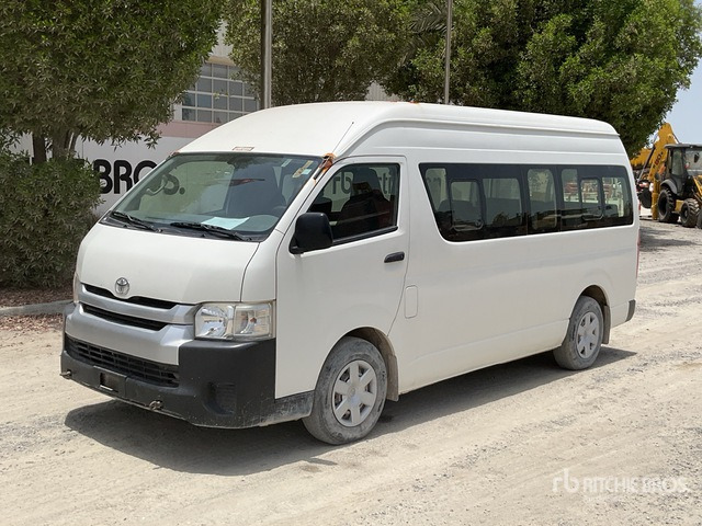 2018 Toyota Hiace High Roof 4x2 16-Seat Mini Bus - Bus: photos 1 2018 Toyota Hiace High Roof 4x2 16-Seat Mini Bus - Bus: photos 1