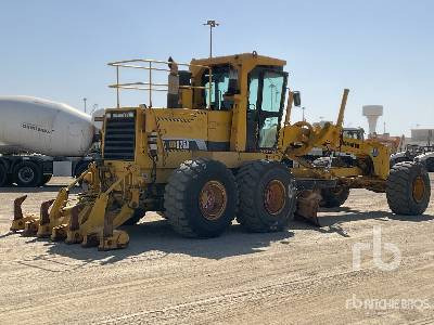 KOMATSU GD825A-2 - Niveleuse: photos 3 KOMATSU GD825A-2 - Niveleuse: photos 3
