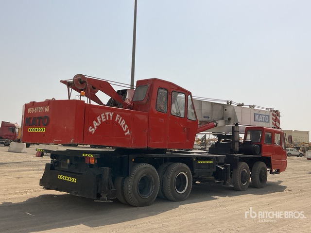 Kato KG51T - Grue tout-terrain: photos 4 Kato KG51T - Grue tout-terrain: photos 4