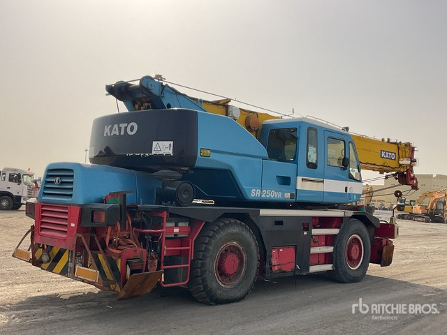 Kato KR25H - Grue automotrice lente: photos 3 Kato KR25H - Grue automotrice lente: photos 3