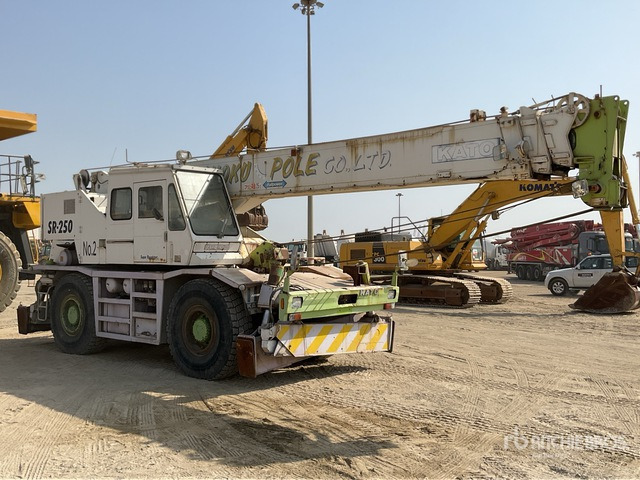 Kato KR25H-V - Grue automotrice lente: photos 2 Kato KR25H-V - Grue automotrice lente: photos 2