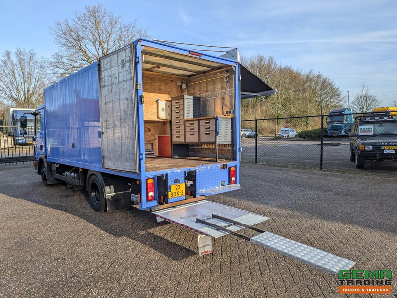 MAN TGL 7.150 4x2 Dagcabine Euro6 - Camper/Kart/Motor/ Mobiele Werkplaats - Laadklep 750KG - Zonnepaneel - Camion: photos 2 MAN TGL 7.150 4x2 Dagcabine Euro6 - Camper/Kart/Motor/ Mobiele Werkplaats - Laadklep 750KG - Zonnepaneel - Camion: photos 2