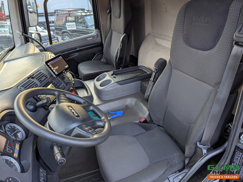 Photo d'intérieur 1: Crédit-bail DAF CF 280 FAN 6x2/4 DagCab Euro6 - Koel-VriesBak 7.9m + Carrier Supra 1150MT + Laadklep 2000kg - 10/2025APK DAF CF 280 FAN 6x2/4 DagCab Euro6 - Koel-VriesBak 7.9m + Carrier Supra 1150MT + Laadklep 2000kg - 10/2025APK