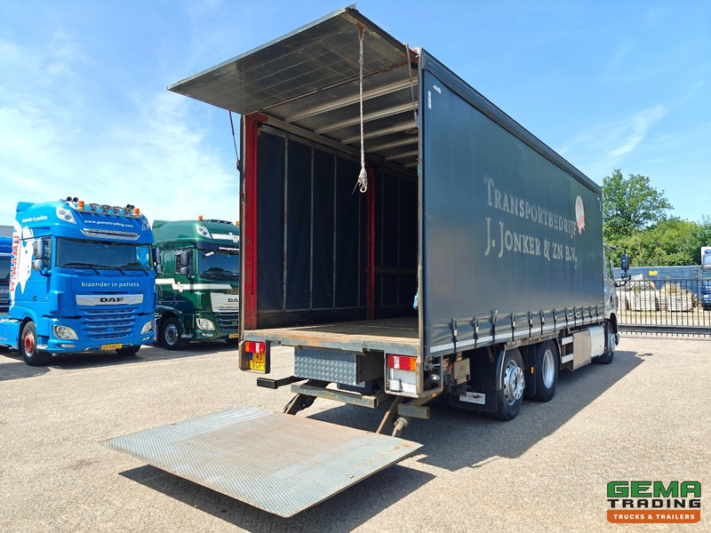 DAF CF 400 FAN 6x2/4 SpaceCab Euro6A - Schuifzeilenbak 7.7m + Laadklep 2000kg - HH Vloer - AanhangerKoppeling - Camion à rideaux coulissants: photos 2 DAF CF 400 FAN 6x2/4 SpaceCab Euro6A - Schuifzeilenbak 7.7m + Laadklep 2000kg - HH Vloer - AanhangerKoppeling - Camion à rideaux coulissants: photos 2