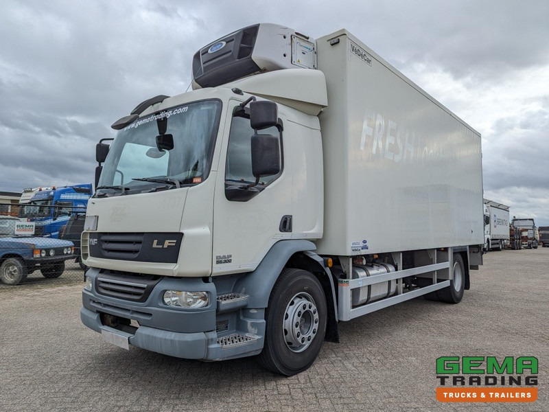 DAF FA LF55.300 4x2 Sleepcab 18T Euro5 Koel-VriesBak 6.45m + Carrier Supra 750 - Laadklep 1500KG (V781) - Camion isothermique: photos 1 DAF FA LF55.300 4x2 Sleepcab 18T Euro5 Koel-VriesBak 6.45m + Carrier Supra 750 - Laadklep 1500KG (V781) - Camion isothermique: photos 1