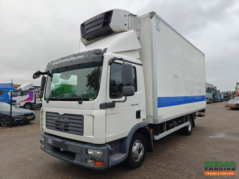 MAN TGL 12.180 4x2 Dagcabine Euro4 - Koel-Vriesbak 5.5m - Carrier Supra 850Mt - Laadklep 1500KG - 02/2026 APK - Camion frigorifique: photos 1 MAN TGL 12.180 4x2 Dagcabine Euro4 - Koel-Vriesbak 5.5m - Carrier Supra 850Mt - Laadklep 1500KG - 02/2026 APK - Camion frigorifique: photos 1