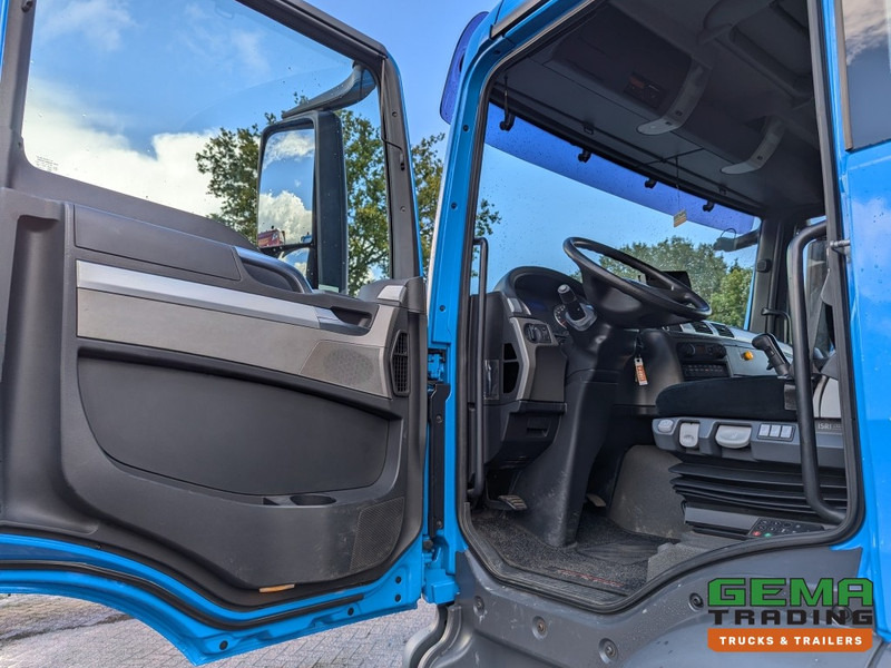 Photo d'intérieur 1: Camion porte-voitures MAN TGS 26.360 6X4H-2 BL HydroDrive - Oprijwagen - Hydr. Ramp 4.2M - NewLike 24.000KM!  (V801)
