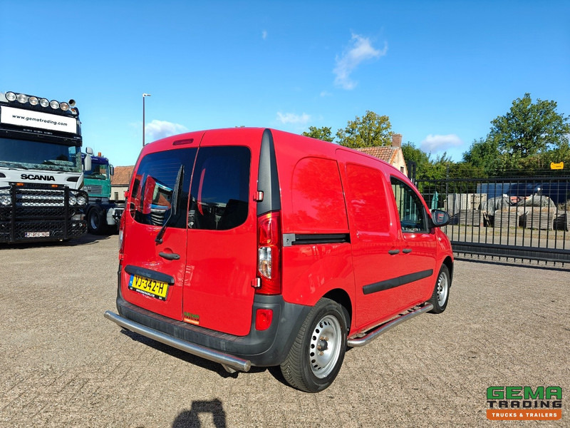 Mercedes-Benz Citan 108 CDI BlueEFFICIENCY Euro5L - Airco - 4-Seizoensbanden - Bluetooth Radio - Fourgonnette: photos 4 Mercedes-Benz Citan 108 CDI BlueEFFICIENCY Euro5L - Airco - 4-Seizoensbanden - Bluetooth Radio - Fourgonnette: photos 4