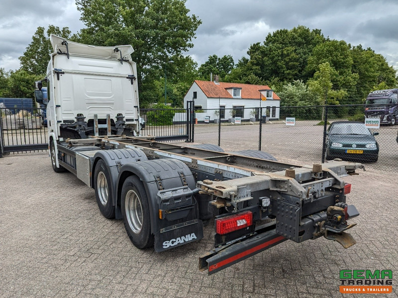 Scania R500 6x2 CR20N Euro6 - Retarder - BDF systeem - Dubbele tanks - Vangmuil - Camion porte-conteneur/ Caisse mobile: photos 3 Scania R500 6x2 CR20N Euro6 - Retarder - BDF systeem - Dubbele tanks - Vangmuil - Camion porte-conteneur/ Caisse mobile: photos 3