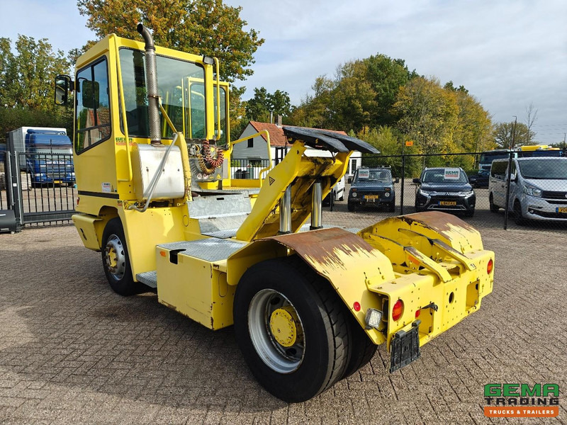 Terberg YT182 Allison - Schotel 30T - Belgisch Landbouw Kenteken - 10531 uur! - Cummins - Tracteur portuaire: photos 4 Terberg YT182 Allison - Schotel 30T - Belgisch Landbouw Kenteken - 10531 uur! - Cummins - Tracteur portuaire: photos 4