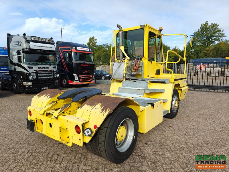 Terberg YT182 Allison - Schotel 30T - Belgisch Landbouw Kenteken - 10531 uur! - Cummins - Tracteur portuaire: photos 3 Terberg YT182 Allison - Schotel 30T - Belgisch Landbouw Kenteken - 10531 uur! - Cummins - Tracteur portuaire: photos 3