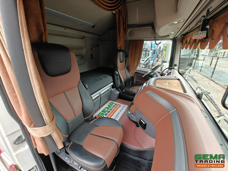 Tracteur routier DAF XF 480 FTG 6x2/4 Superspacecab Euro6C - Dubbele Tanks - Lift/StuurAs - Navi - SMARTTacho V2: photos 6 Tracteur routier DAF XF 480 FTG 6x2/4 Superspacecab Euro6C - Dubbele Tanks - Lift/StuurAs - Navi - SMARTTacho V2: photos 6
