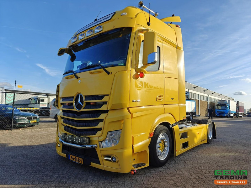 Mercedes-Benz Actros 1848 4x2 Gigaspace Euro6A - MEGA /LowDeck - Standairco - Dubbele Tanks - Hydrauliek - SMARTTacho V2 - Tracteur routier: photos 1 Mercedes-Benz Actros 1848 4x2 Gigaspace Euro6A - MEGA /LowDeck - Standairco - Dubbele Tanks - Hydrauliek - SMARTTacho V2 - Tracteur routier: photos 1