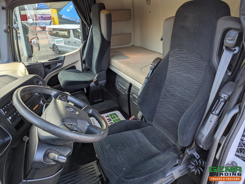 Mercedes-Benz Actros 3352 6x4 Bigspace Euro6 - Retarder - 277.000km - 120T - Naafreductie - Schuifschotel - 04/2025APK - Tracteur routier: photos 5 Mercedes-Benz Actros 3352 6x4 Bigspace Euro6 - Retarder - 277.000km - 120T - Naafreductie - Schuifschotel - 04/2025APK - Tracteur routier: photos 5