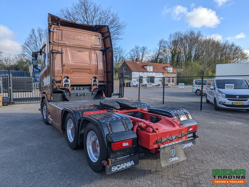 Scania S730 6x4 Topline Euro6 - V8 - Retarder - Costum Interior - Vollucht - Alcoa's - Tracteur routier: photos 4 Scania S730 6x4 Topline Euro6 - V8 - Retarder - Costum Interior - Vollucht - Alcoa's - Tracteur routier: photos 4