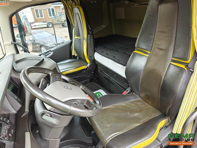 Camion fourgon Volvo FH16-750 6x2 Globetrotter XL Euro6C - VEB+ - Volume Combi - Dubbele Tanks - IparkCool - SMARTTacho V2 - 07/2026 APK: photos 5 Camion fourgon Volvo FH16-750 6x2 Globetrotter XL Euro6C - VEB+ - Volume Combi - Dubbele Tanks - IparkCool - SMARTTacho V2 - 07/2026 APK: photos 5