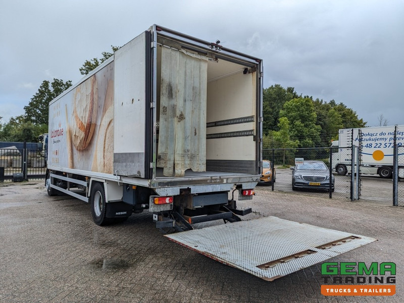 Volvo FL290 4x2 Dagcab Euro5 18T - Handgeschakeld - Koel-VriesBak 8.40M - Frigo Block - Laadklep 1500KG - Camion frigorifique: photos 4 Volvo FL290 4x2 Dagcab Euro5 18T - Handgeschakeld - Koel-VriesBak 8.40M - Frigo Block - Laadklep 1500KG - Camion frigorifique: photos 4