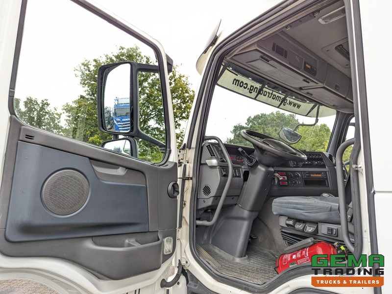 Crédit-bail Volvo FM330 4x2 Daycab Euro5 KuikenBak 8.2m + Webasto Heater + Dhollandia 2000KG (V799) Volvo FM330 4x2 Daycab Euro5 KuikenBak 8.2m + Webasto Heater + Dhollandia 2000KG (V799): photos 14