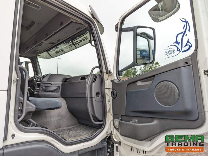 Crédit-bail Volvo FM330 4x2 Daycab Euro5 KuikenBak 8.2m + Webasto Heater + Dhollandia 2000KG (V799) Volvo FM330 4x2 Daycab Euro5 KuikenBak 8.2m + Webasto Heater + Dhollandia 2000KG (V799): photos 15