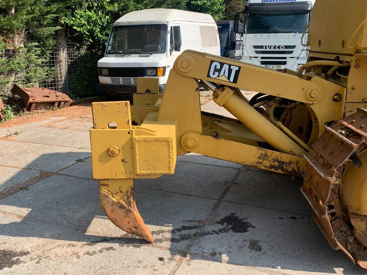 CAT Caterpillar D7E Bulldozer with ripper CLUTCH DEF CAT D7E Bulldozer with ripper CLUTCH DEFECT - Bulldozer: photos 5 CAT Caterpillar D7E Bulldozer with ripper CLUTCH DEF CAT D7E Bulldozer with ripper CLUTCH DEFECT - Bulldozer: photos 5