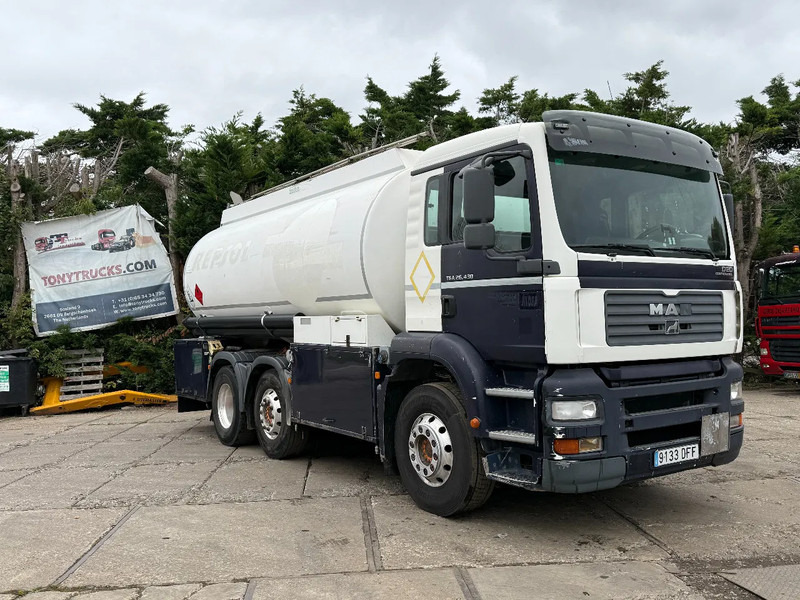 MAN TGA 26.430 6X2 Fuel Tank 21.000L 3 Comp + 2 Pump D20 Engine - Camion citerne: photos 1 MAN TGA 26.430 6X2 Fuel Tank 21.000L 3 Comp + 2 Pump D20 Engine - Camion citerne: photos 1