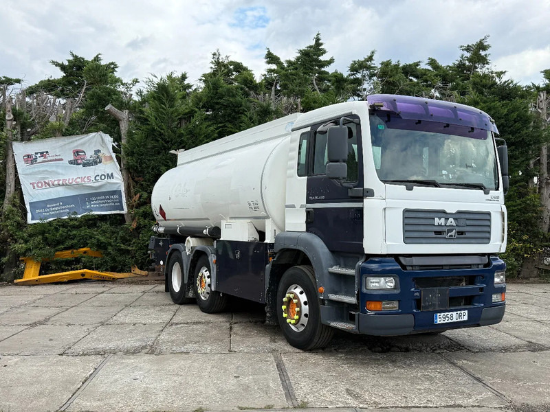 MAN TGA 26.430 6X2 Fuel Tank 21.000L 3 Comp + Pump D20 Engine - Camion citerne, Camion grue: photos 1 MAN TGA 26.430 6X2 Fuel Tank 21.000L 3 Comp + Pump D20 Engine - Camion citerne, Camion grue: photos 1