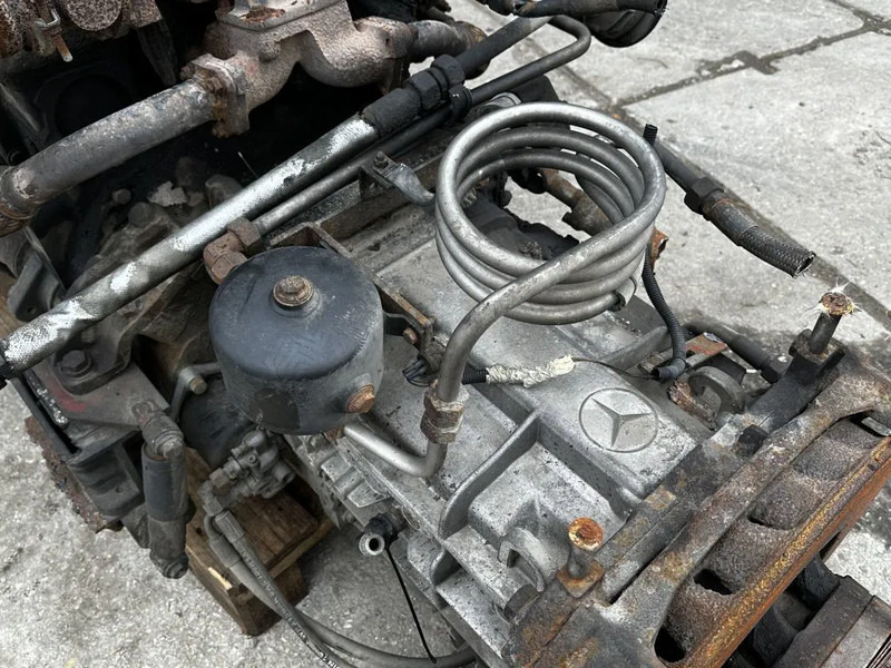 Mercedes-Benz OM 421 V6 Engine with Turbo 340HP + Gearbox - Moteur: photos 5 Mercedes-Benz OM 421 V6 Engine with Turbo 340HP + Gearbox - Moteur: photos 5