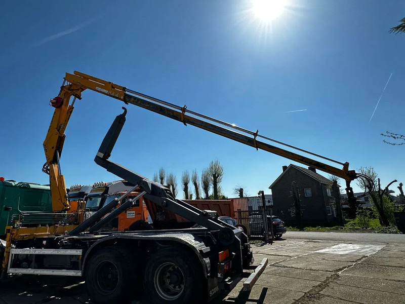 Scania P114-380 6X2 Ampirol + Heila 13000 5T Crane Manual Gear - Camion porte-conteneur/ Caisse mobile: photos 4 Scania P114-380 6X2 Ampirol + Heila 13000 5T Crane Manual Gear - Camion porte-conteneur/ Caisse mobile: photos 4