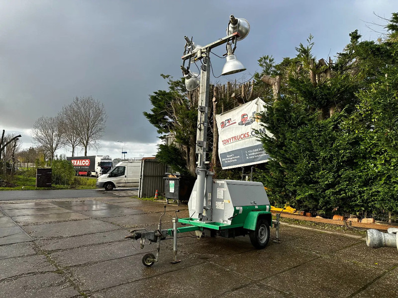 Terex AL4050 Towerlight 4X1000 Watt Lights - Mat d'éclairage: photos 3 Terex AL4050 Towerlight 4X1000 Watt Lights - Mat d'éclairage: photos 3