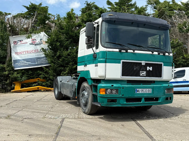 MAN 19.403 4X2 Tractor-unit Spring/Air ZF Manual Gear Low cabine - Tracteur routier: photos 1 MAN 19.403 4X2 Tractor-unit Spring/Air ZF Manual Gear Low cabine - Tracteur routier: photos 1