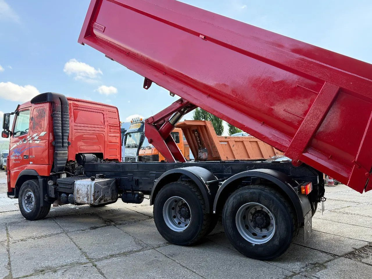 Volvo FH 16.600 6X4 Tipper Spring/Spring Euro5 - Camion benne: photos 3 Volvo FH 16.600 6X4 Tipper Spring/Spring Euro5 - Camion benne: photos 3