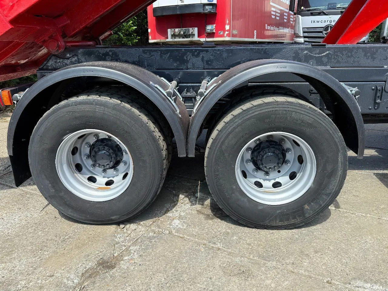Volvo FH 16.600 6X4 Tipper Spring/Spring Euro5 - Camion benne: photos 5 Volvo FH 16.600 6X4 Tipper Spring/Spring Euro5 - Camion benne: photos 5