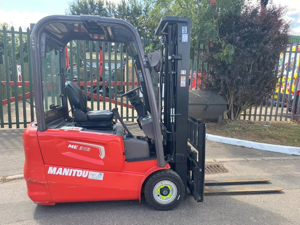 Manitou ME 316 - Chariot élévateur électrique: photos 1 Manitou ME 316 - Chariot élévateur électrique: photos 1