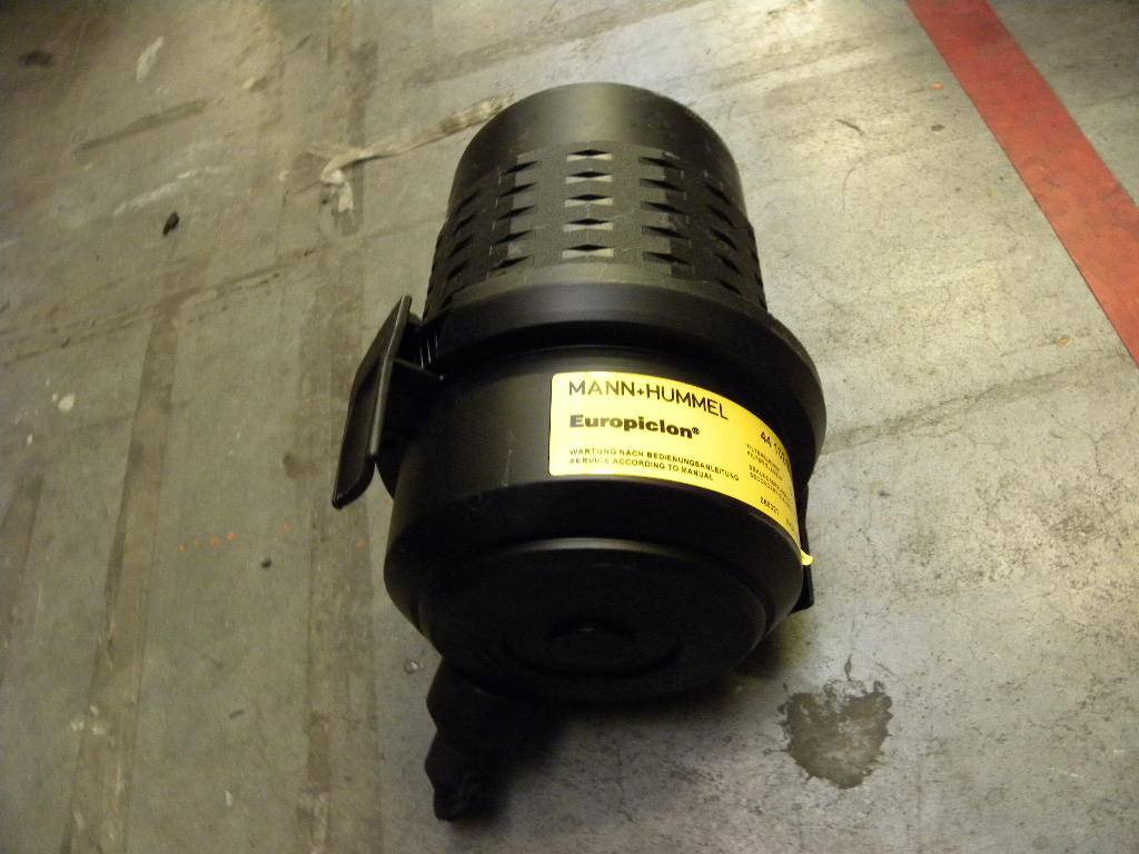 Air cleaner from Mann+Hummel - Moteur et pièces pour Matériel de manutention: photos 1 Air cleaner from Mann+Hummel - Moteur et pièces pour Matériel de manutention: photos 1