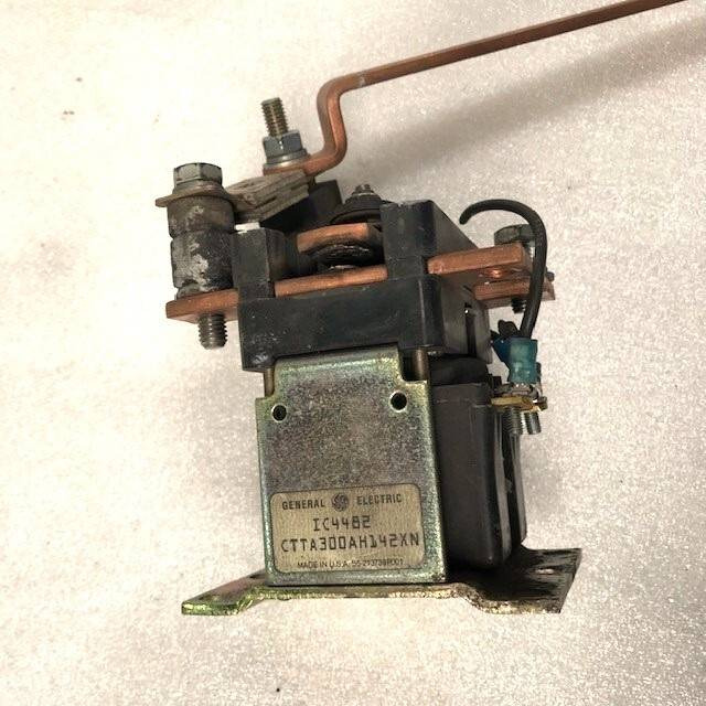 Contactor for Hyster E3.000XL - Système électrique pour Matériel de manutention: photos 3 Contactor for Hyster E3.000XL - Système électrique pour Matériel de manutention: photos 3