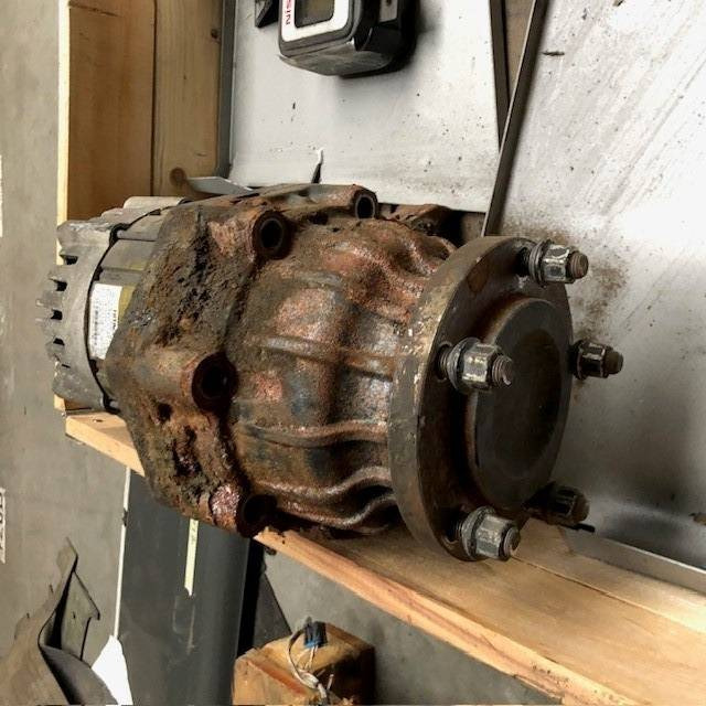 Drive Motor with Gear box Left for Nissan - Moteur et pièces pour Matériel de manutention: photos 3 Drive Motor with Gear box Left for Nissan - Moteur et pièces pour Matériel de manutention: photos 3