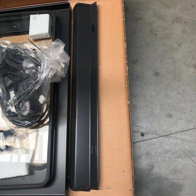 FRONT + ROOF PANEL FOR KOMATSU - Fenêtre et pièces pour Matériel de manutention: photos 4 FRONT + ROOF PANEL FOR KOMATSU - Fenêtre et pièces pour Matériel de manutention: photos 4