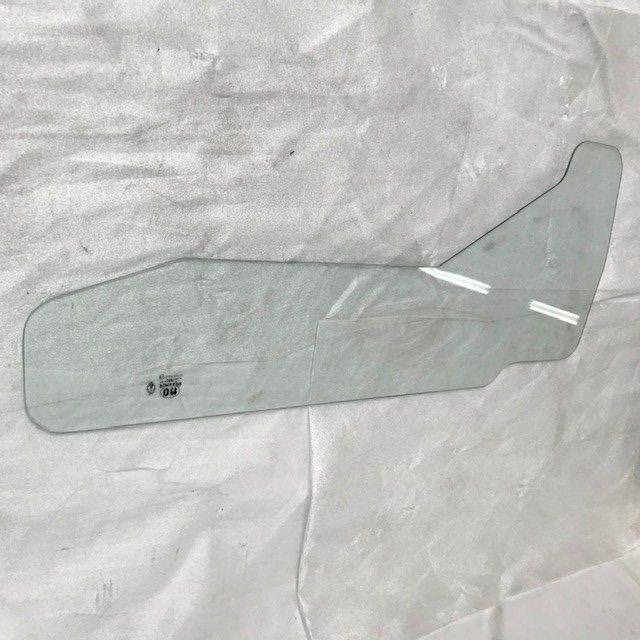 Glass for Komatsu/Fiat - Fenêtre et pièces pour Matériel de manutention: photos 2 Glass for Komatsu/Fiat - Fenêtre et pièces pour Matériel de manutention: photos 2