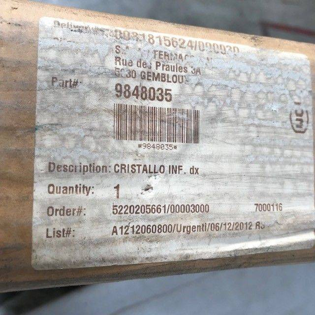 Glass for Komatsu/Fiat - Fenêtre et pièces pour Matériel de manutention: photos 3 Glass for Komatsu/Fiat - Fenêtre et pièces pour Matériel de manutention: photos 3