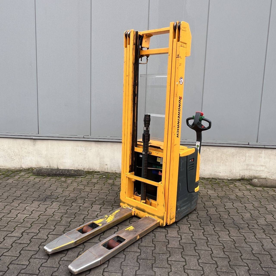 Jungheinrich EJC16G - Gerbeur: photos 2 Jungheinrich EJC16G - Gerbeur: photos 2