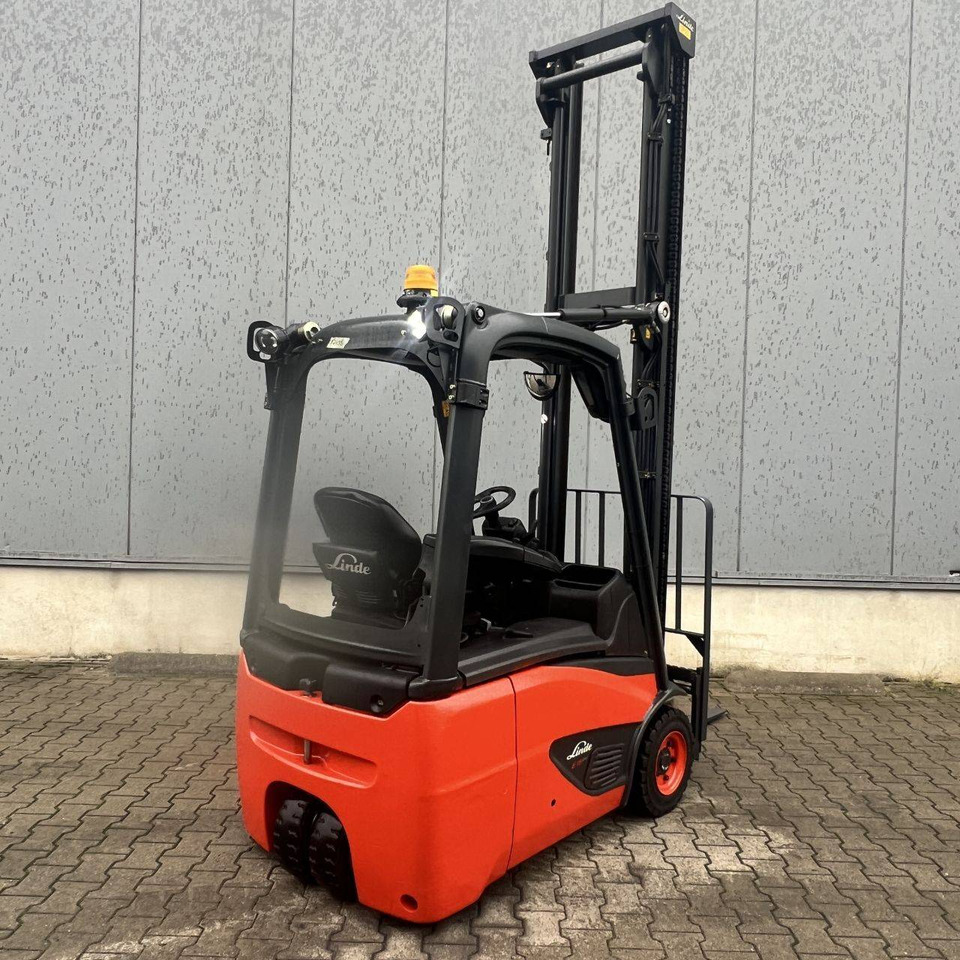Linde E15 (386-02) EVO - Chariot élévateur électrique: photos 2 Linde E15 (386-02) EVO - Chariot élévateur électrique: photos 2